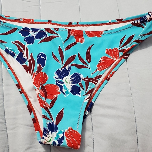 Cupshe bikini - Picture 2 of 4